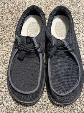 EUC Hey Dude Men's 10 Black Slip-On Canvas Loafers